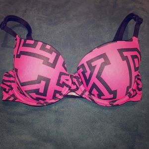 Victoria’s Secret PINK lightly lined 32B bra